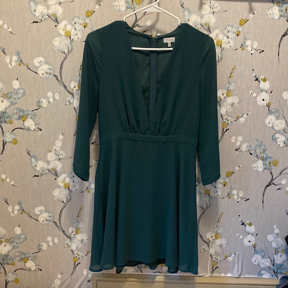 Tobi plunging neckline minidress in emerald green